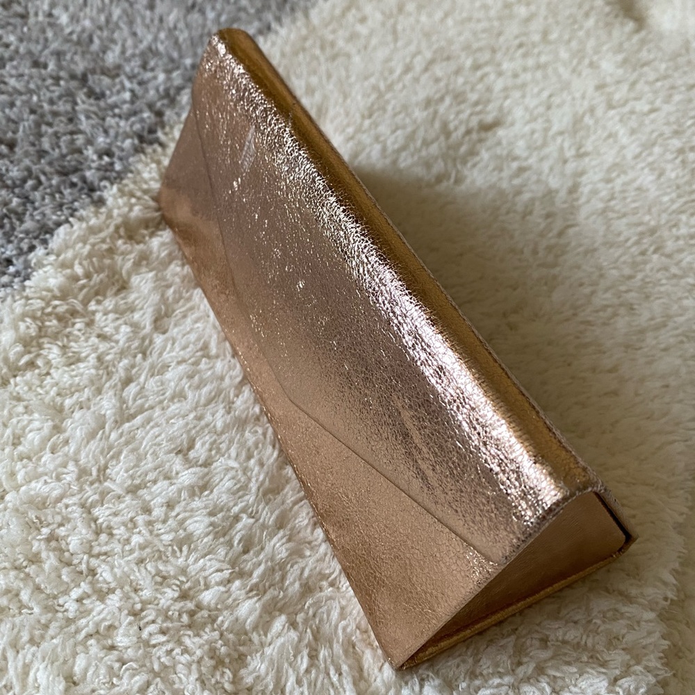 Quay Sun glass protector case